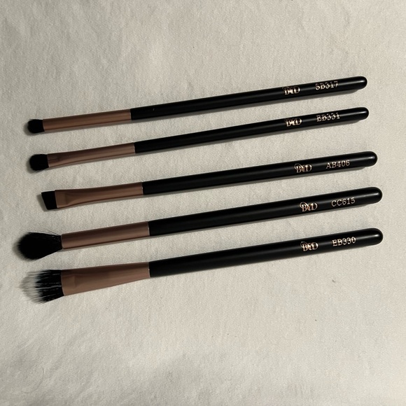 🖌️NWT🖌️ BYOD 5PC. Eye Brush Set - Picture 8 of 9